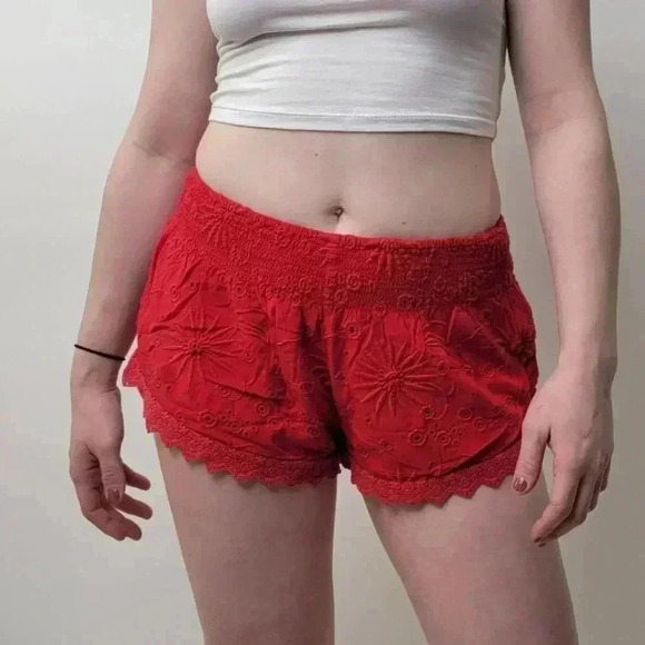 Forever 21 Lace Eyelet Pull On Red Cheeky Shorts - S - Picture 1 of 5